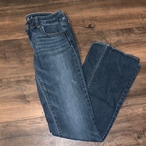 Dark wash American Eagle jeans. Size 8